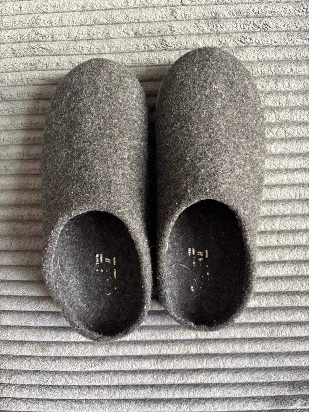 Kyrgies Gray Wool Felt Slip-On Slippers with Brown Suede Sole - Picture 2 of 5